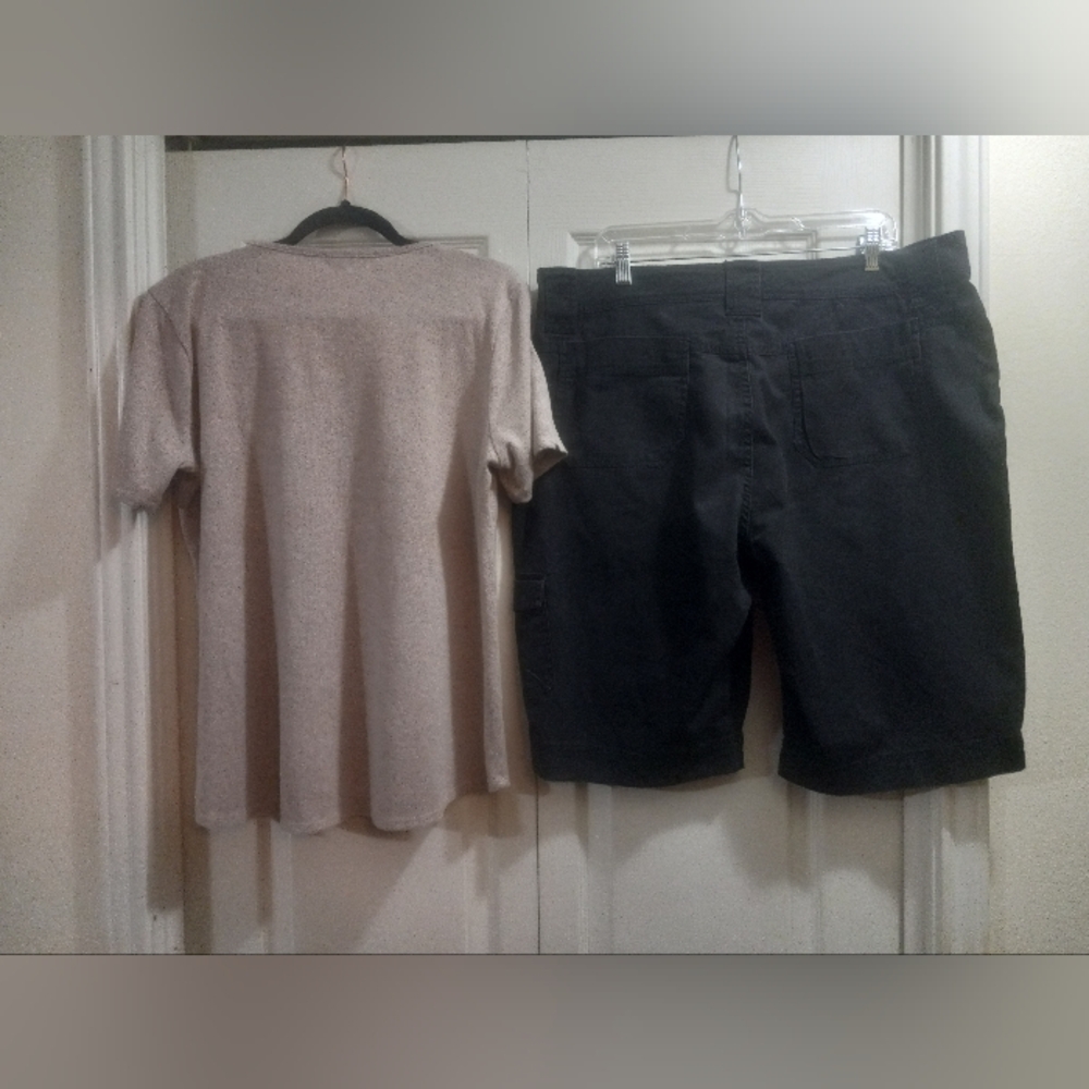 Gloria Vanderbilt Cargo Shorts for Women: 18W + Hannah Beige Top: L 2pc Set - Picture 2 of 12
